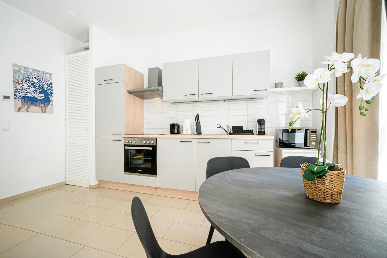 Chic Newly-Renovated Apartment Steps From Subway In Vienna'S Hernals District Buitenkant foto